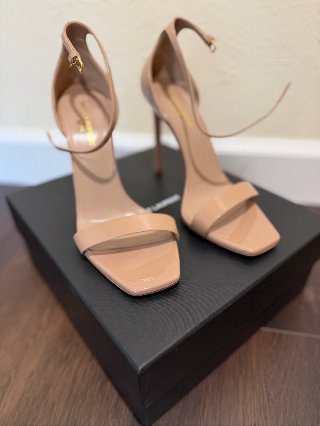 Saint Laurent Amber 105 Nude Patent Ankle-Strap Stiletto Sandals - Women 40